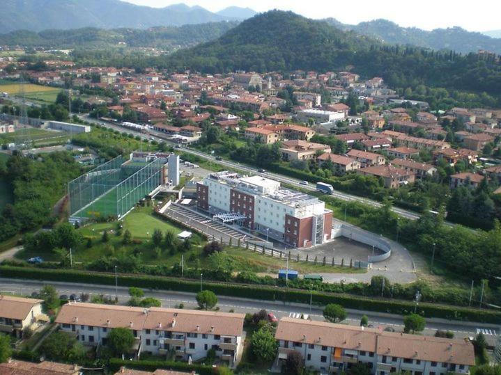 The Bergamo West Motel Mozzo Exterior foto